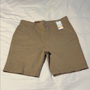 Men’s Hudson & Barrow Flat Front Chestnut Khaki Shorts 36 NWT HB-7007124